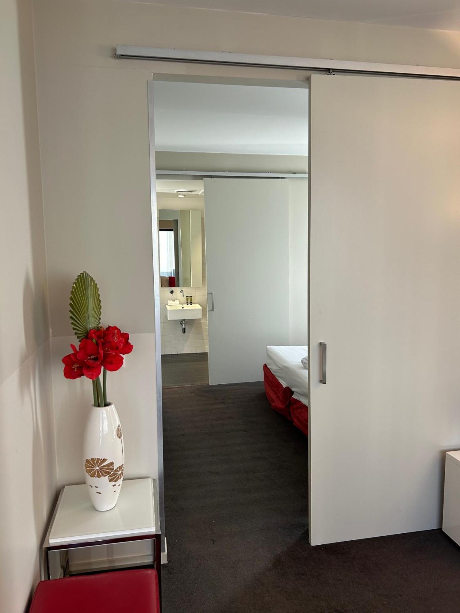 Adele Apartment Hotel East 멜번 외부 사진