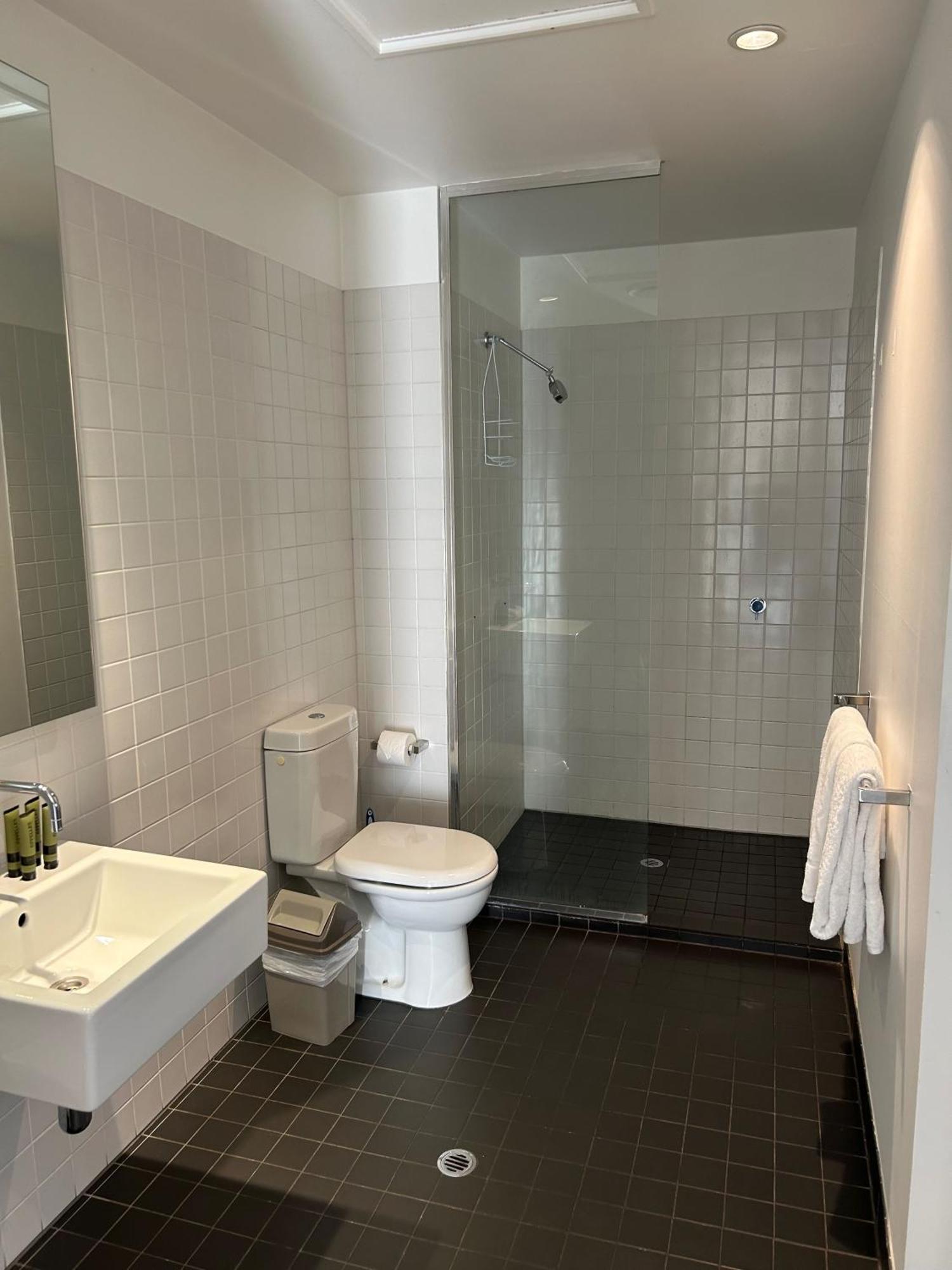 Adele Apartment Hotel East 멜번 외부 사진